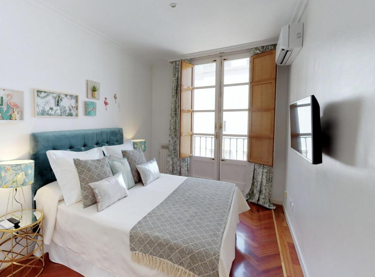 Ferienwohnung San Jeronimo I Madrid Zimmer foto